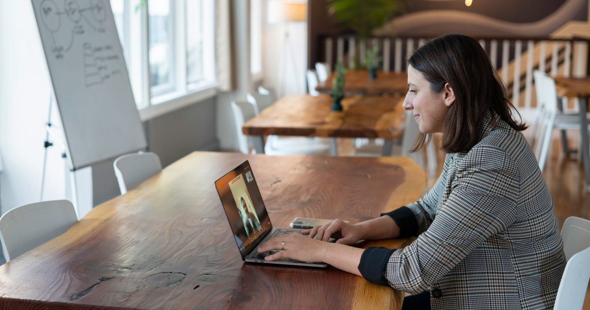 Female virtual assistant