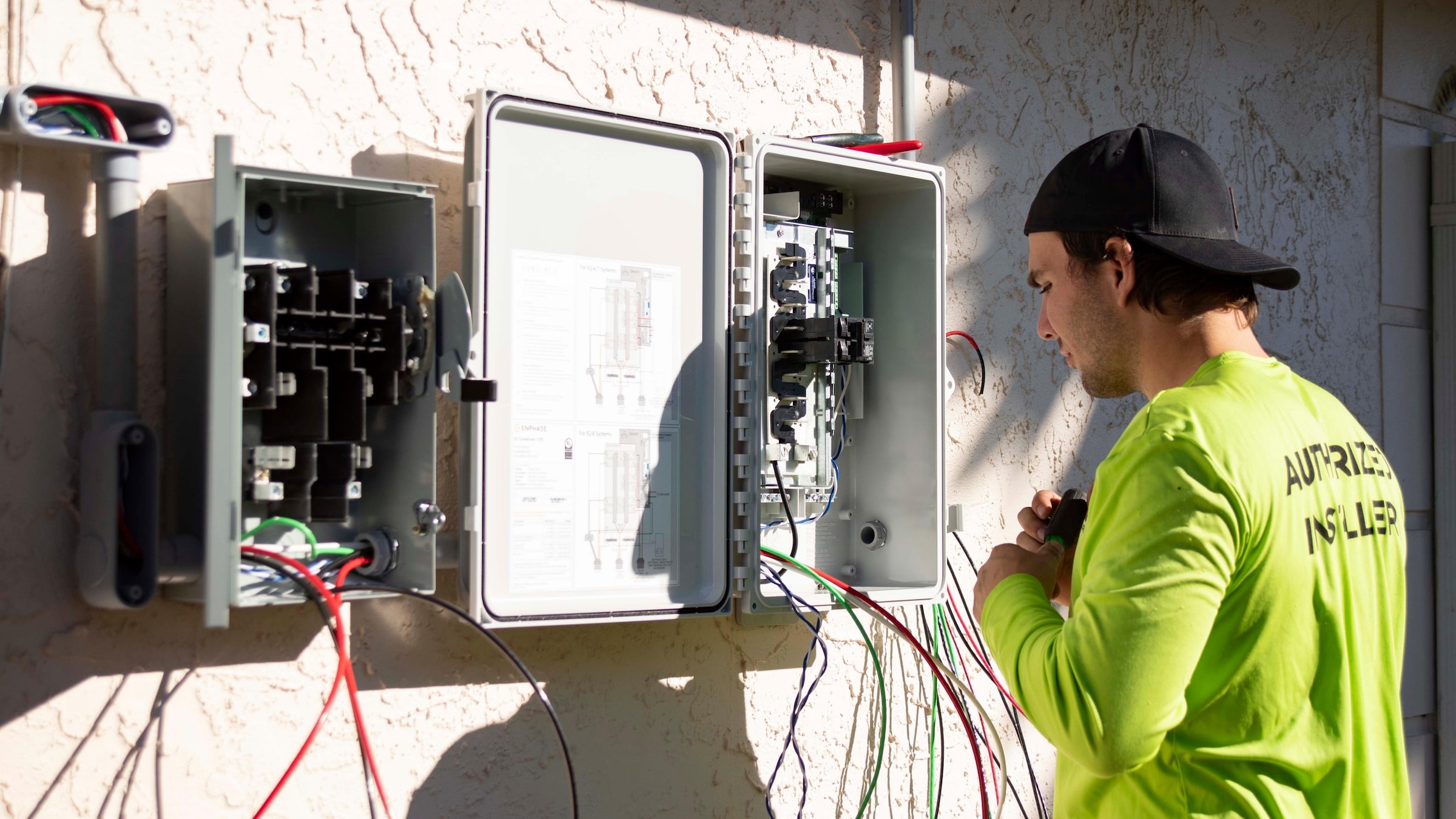 Solar panel installer