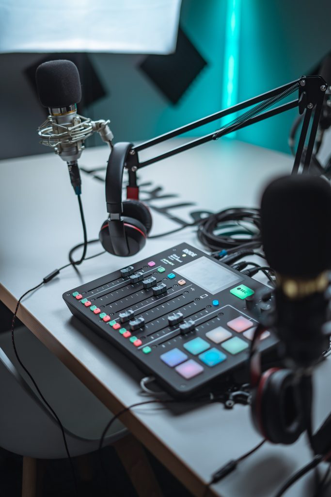 How to Start a Podcast in Style in 2023 A Step-by-Step Beginner’s Guide
