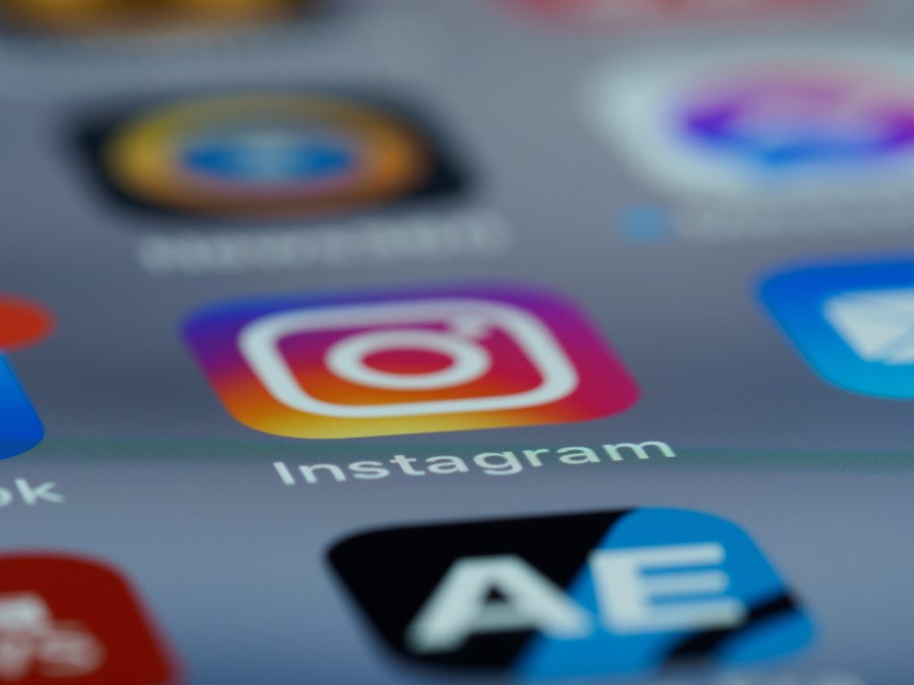 How To Use Instagram Carousels To Captivate Your Audience