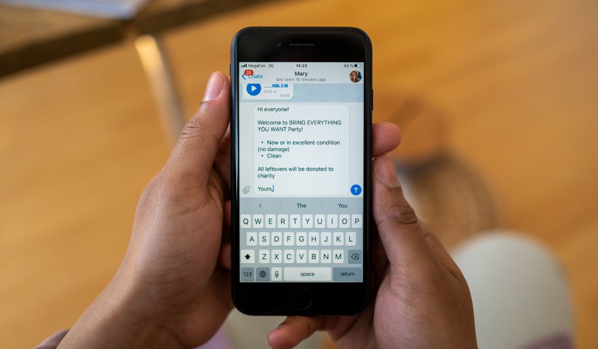 How to Fix Green Messages on iPhone